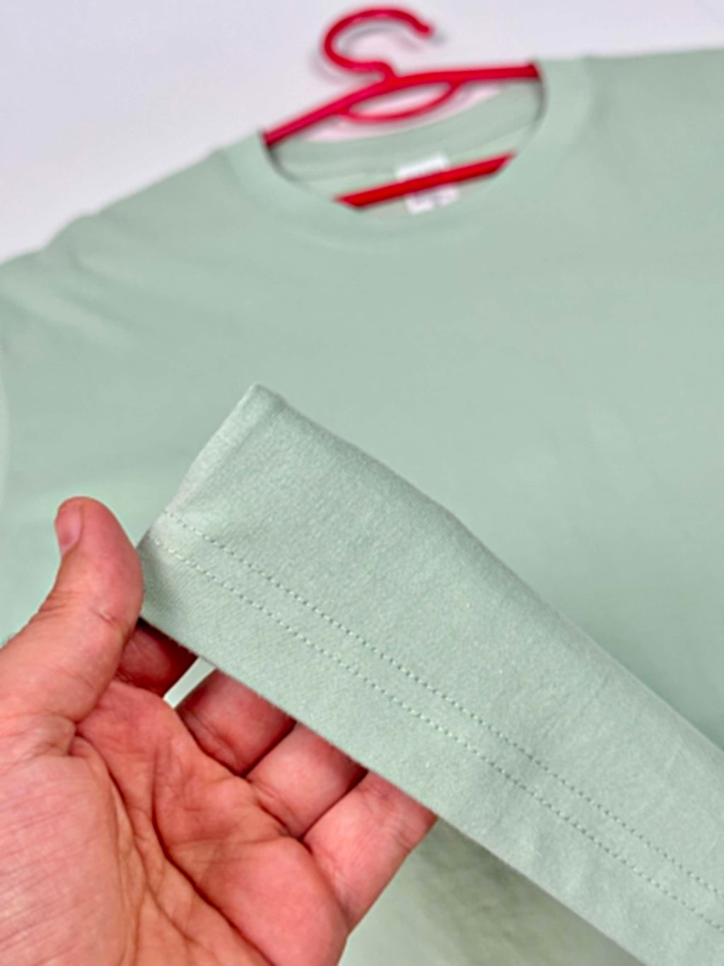 Semi Oversize pastel green shirt (vert pastel)