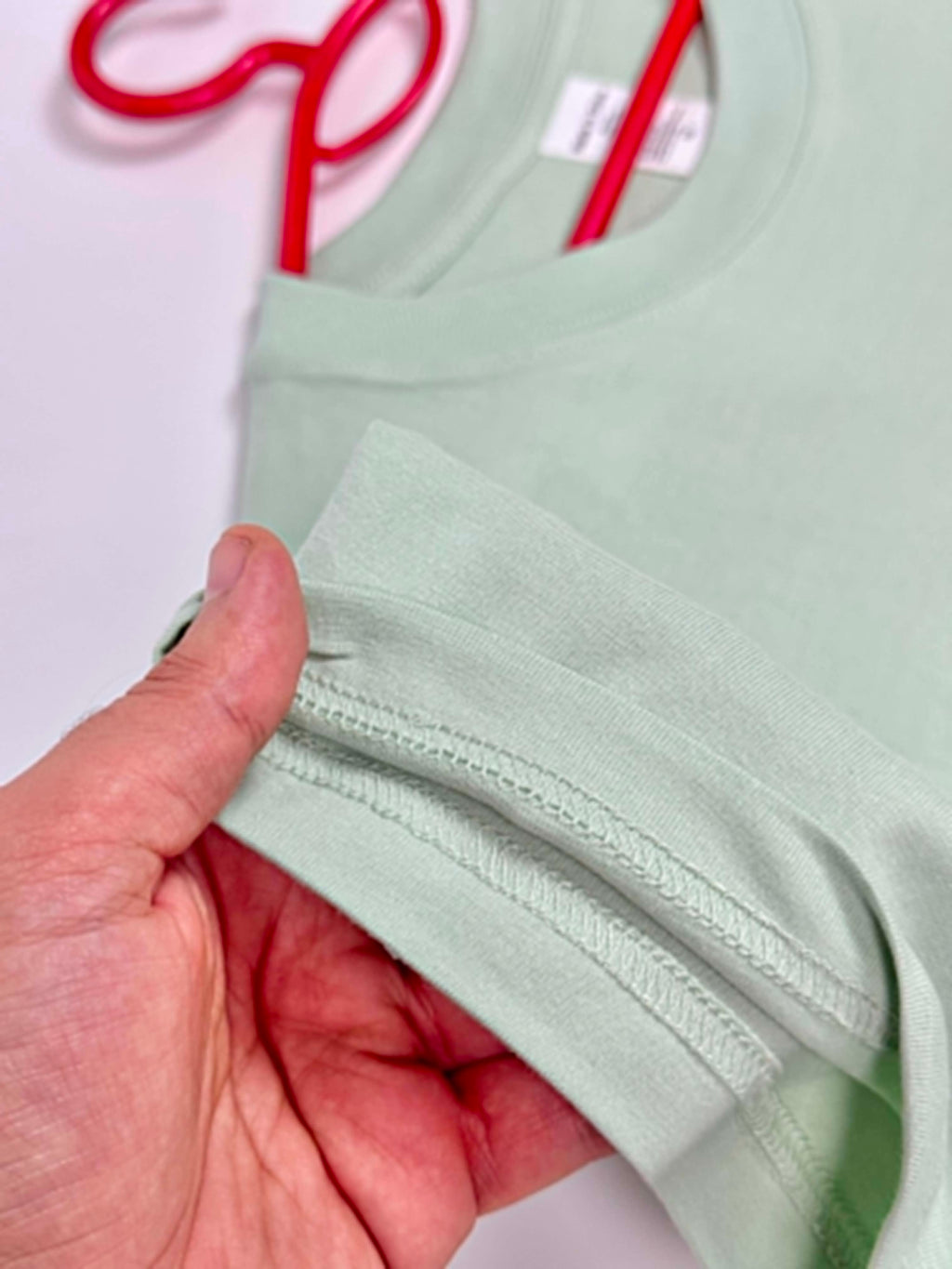 Semi Oversize pastel green shirt (vert pastel)