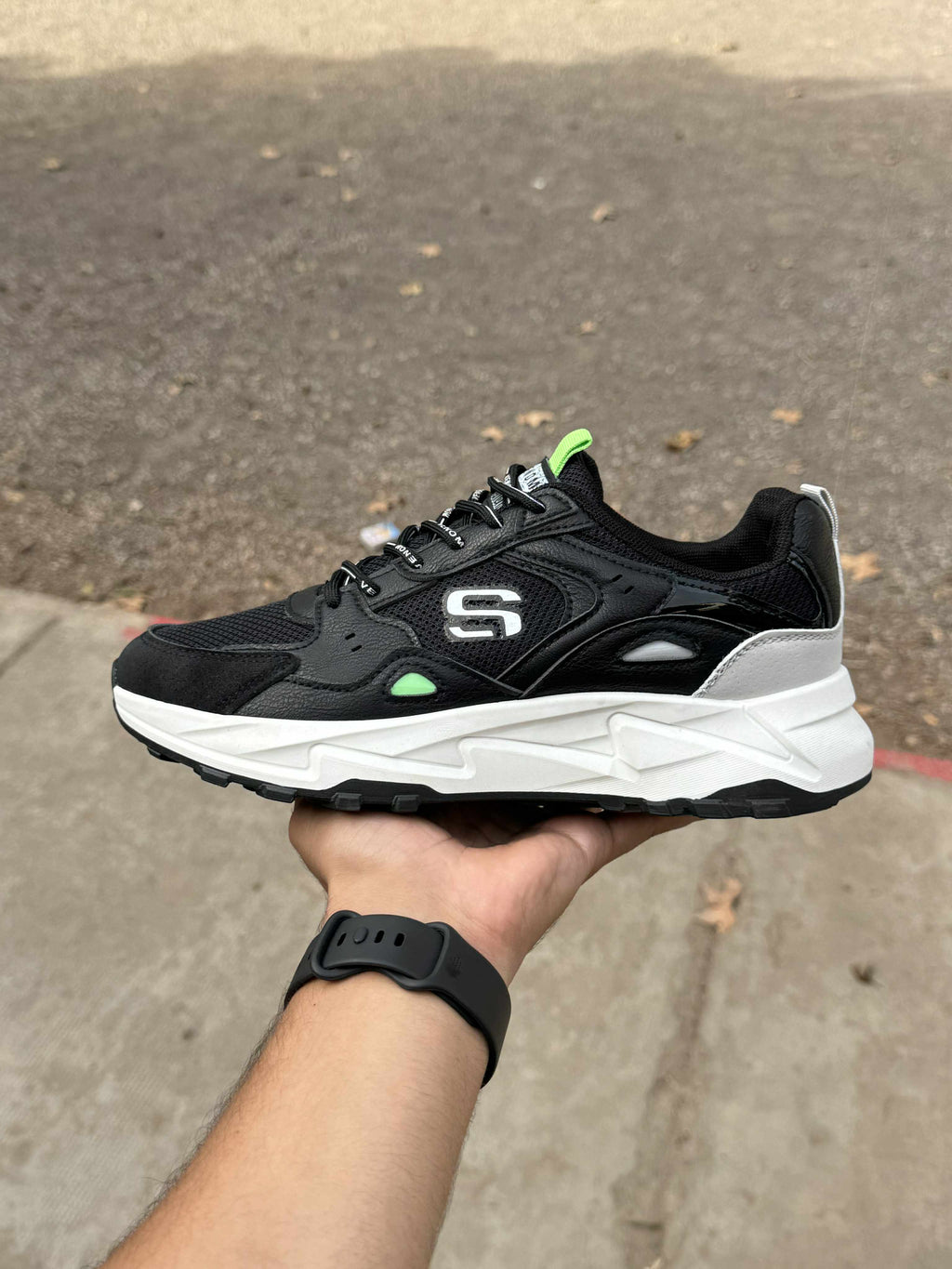 sketchers venom noir +