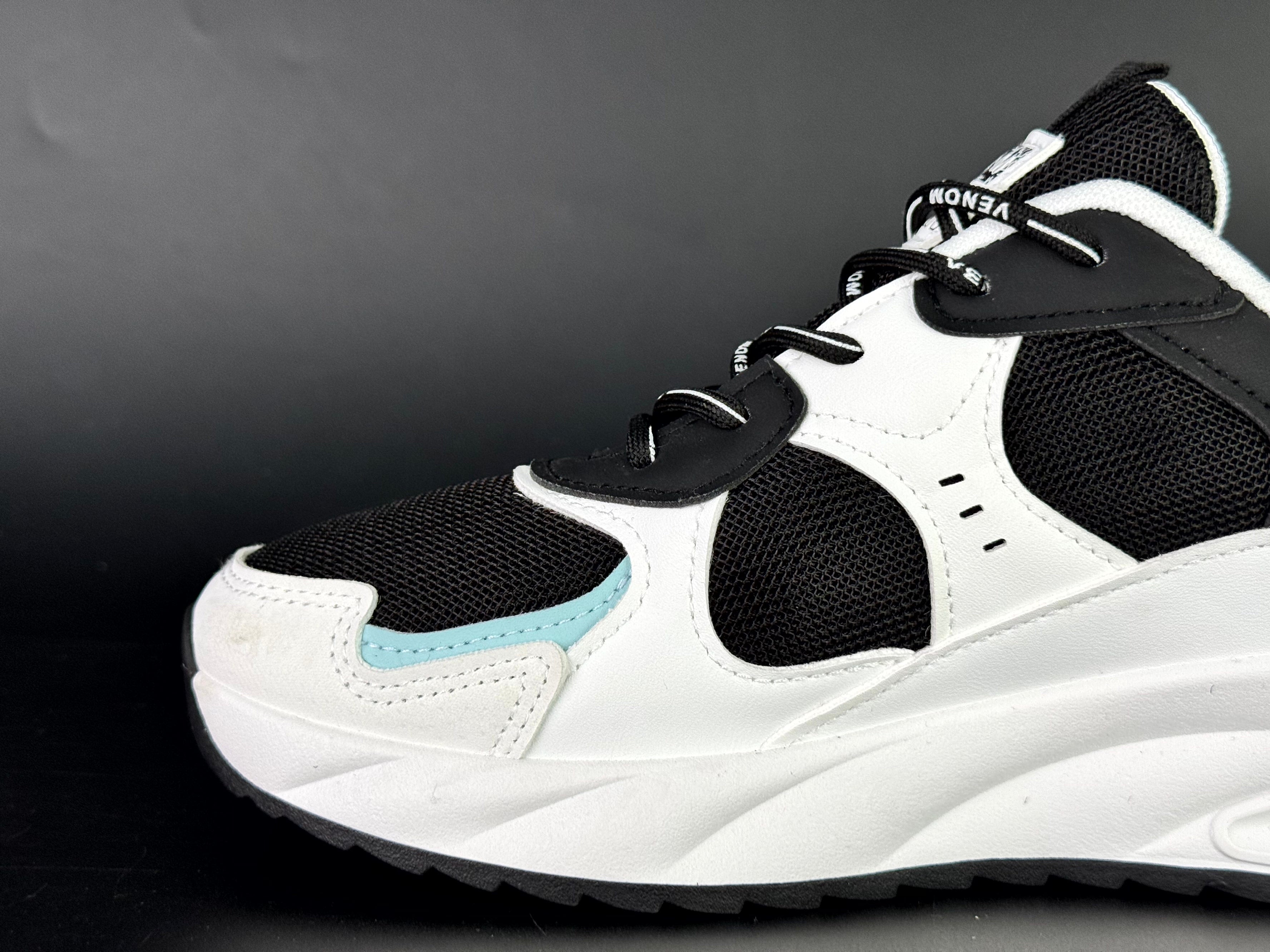 sketchers II noir