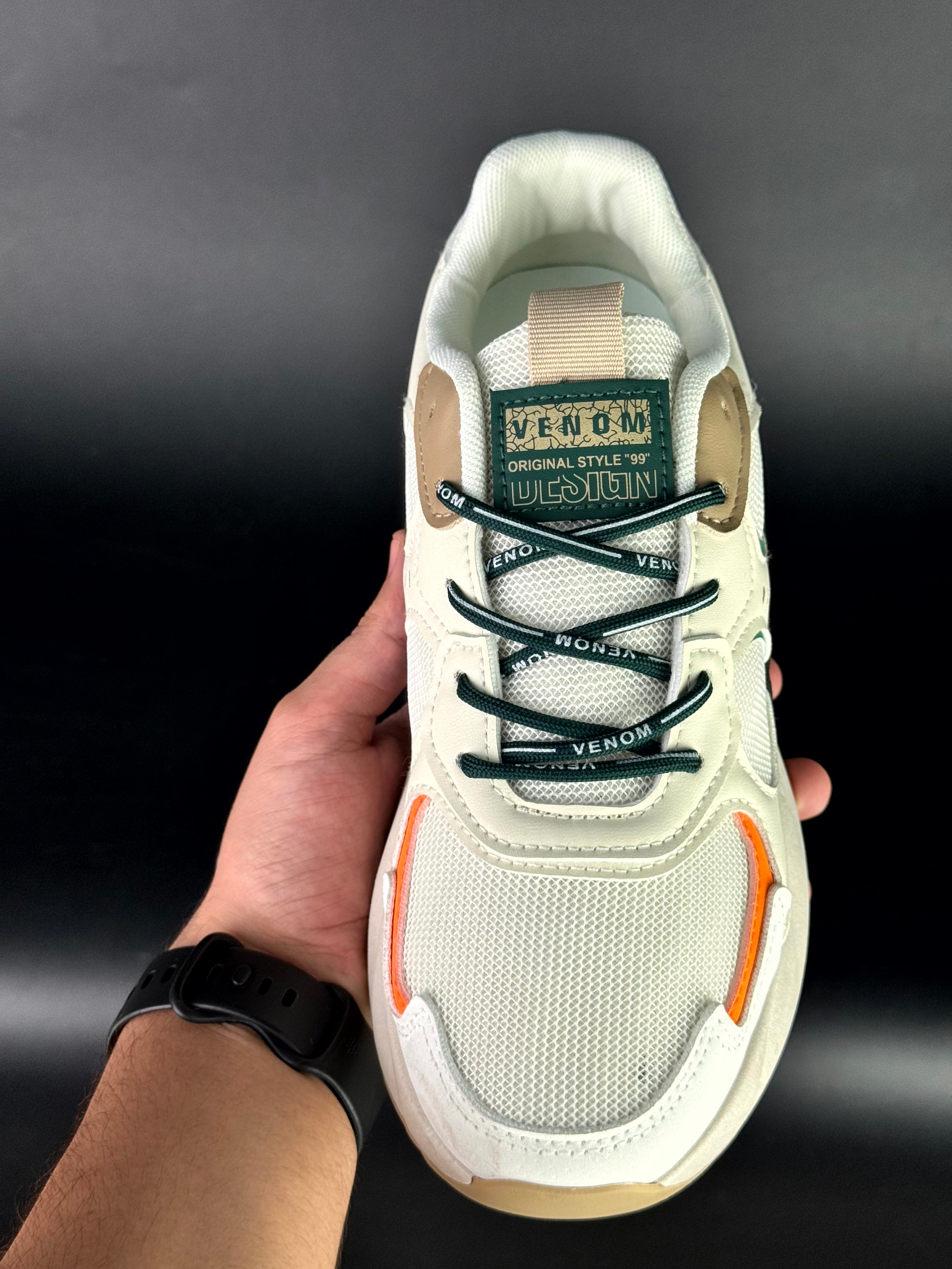 sketchers II beige
