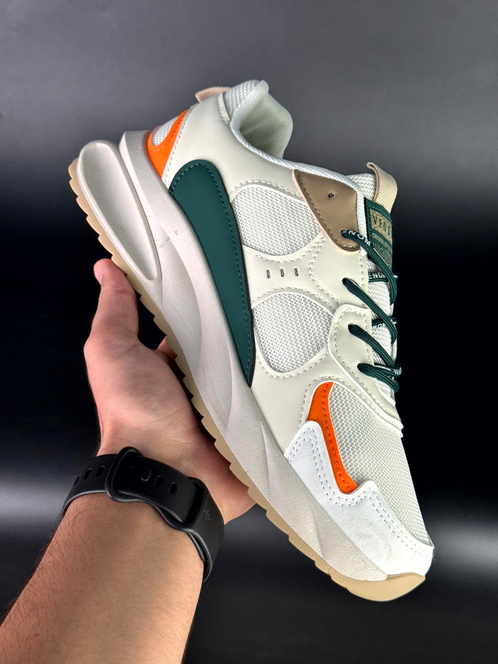 sketchers II beige