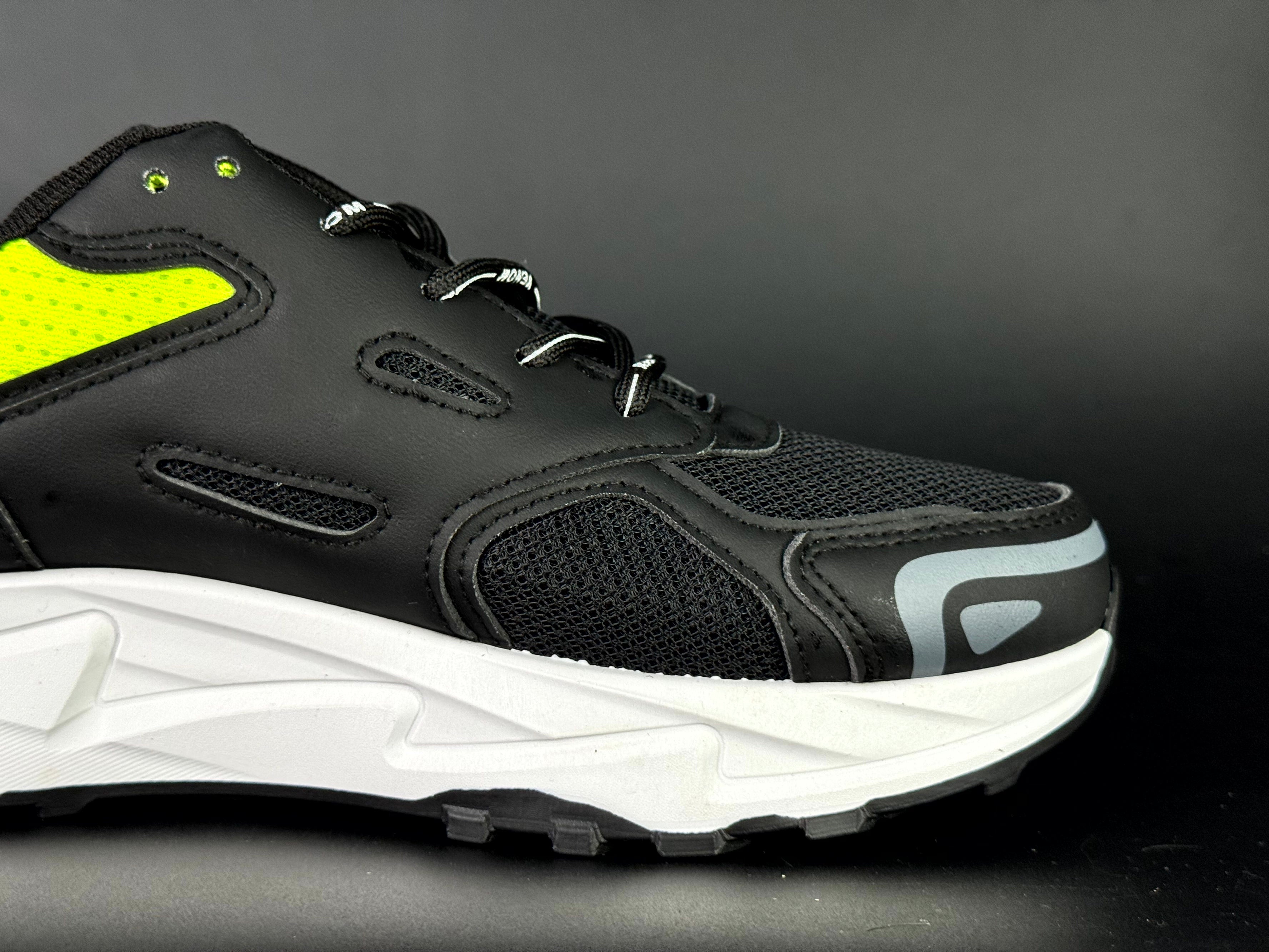 sketchers venom III noir
