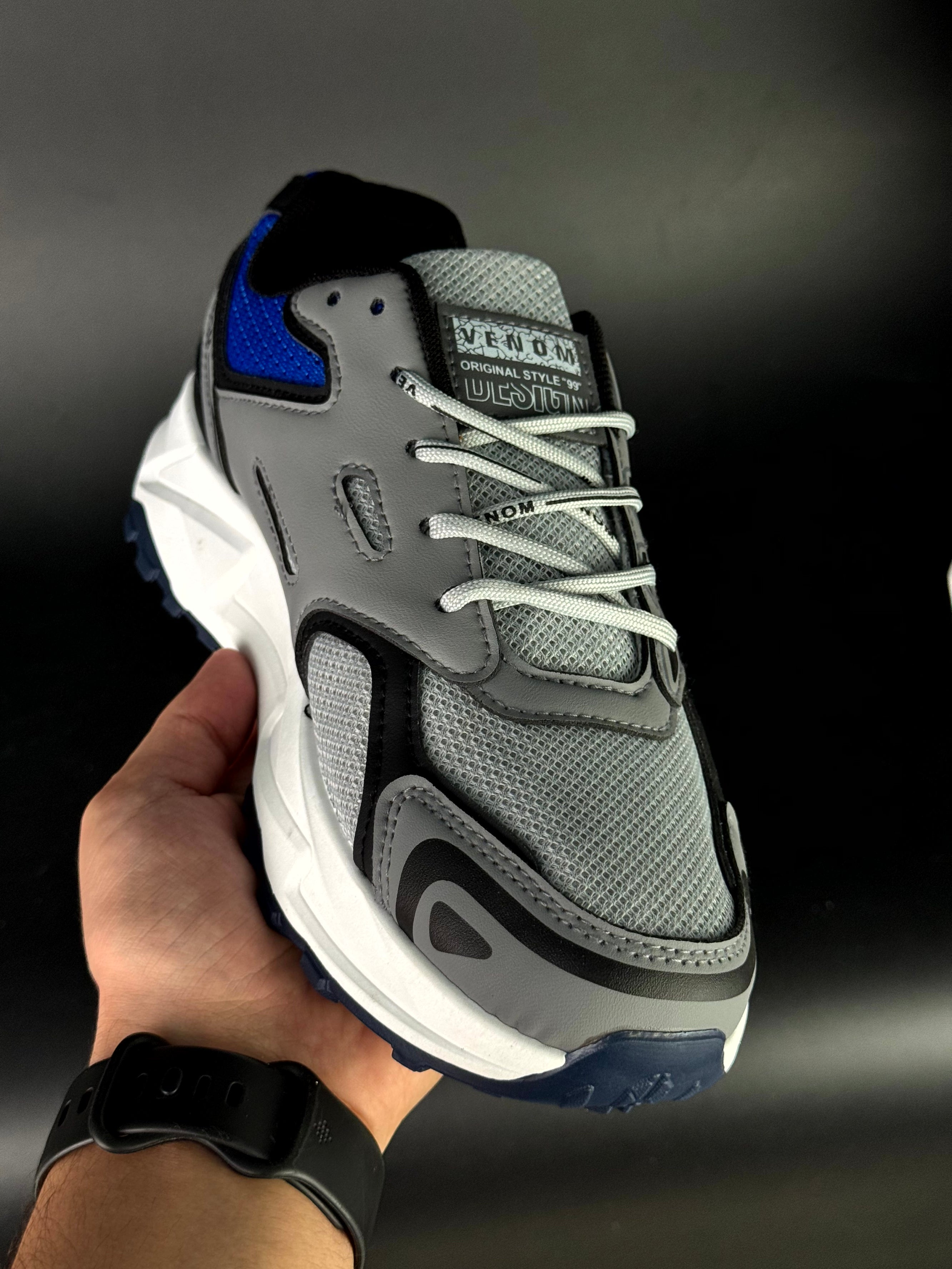 sketchers venom III grise