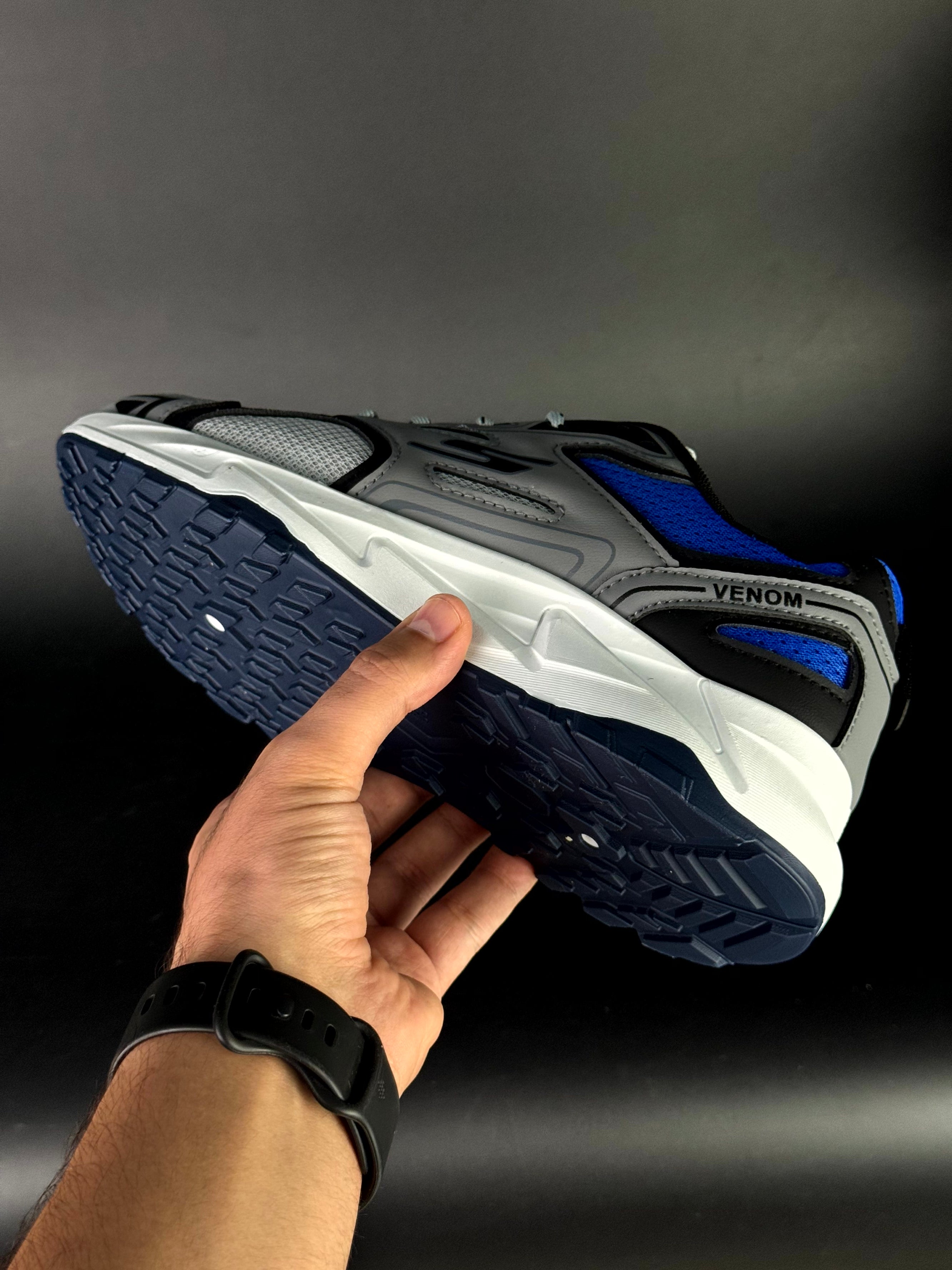 sketchers venom III grise