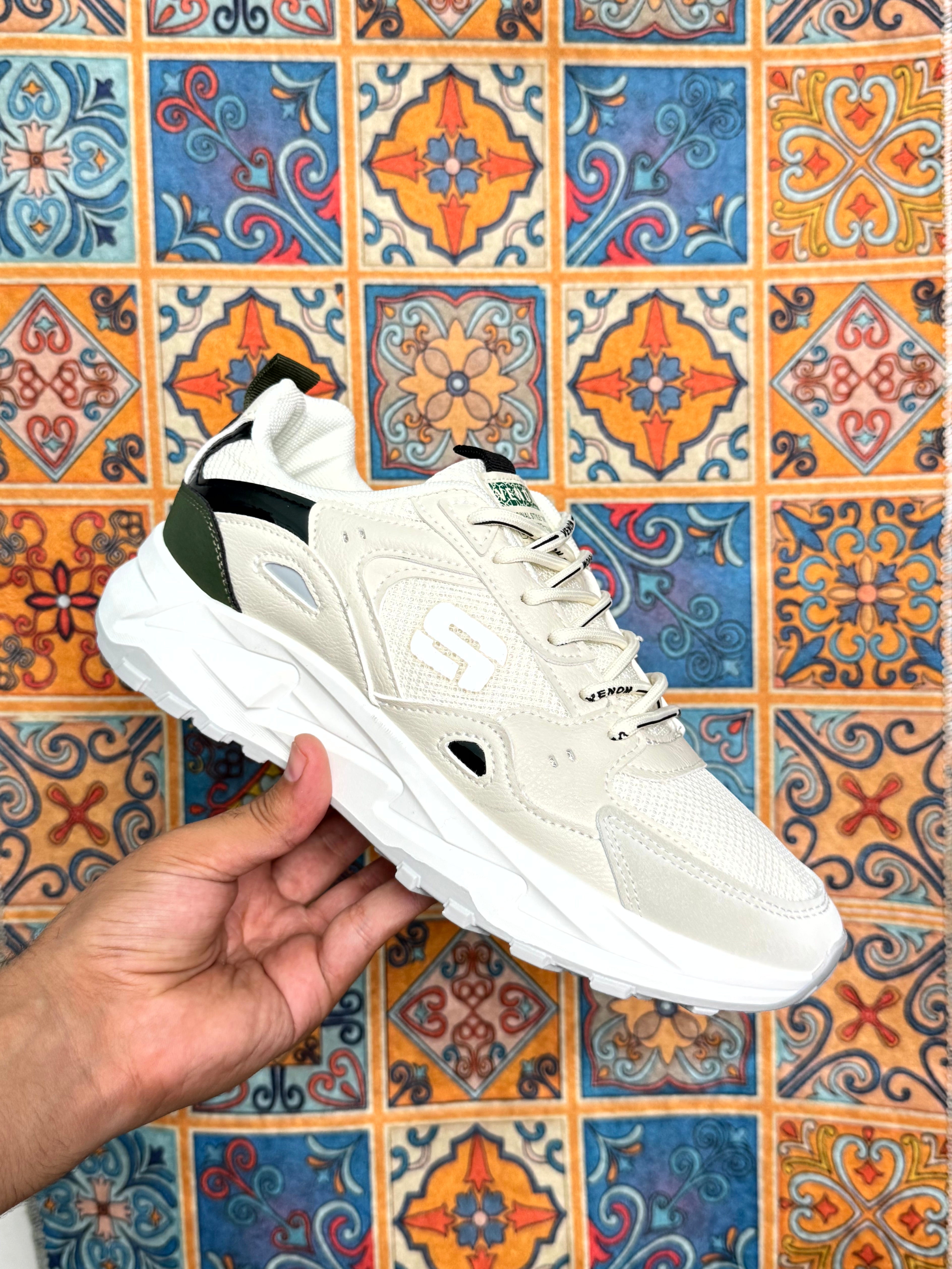 sketchers venom beige