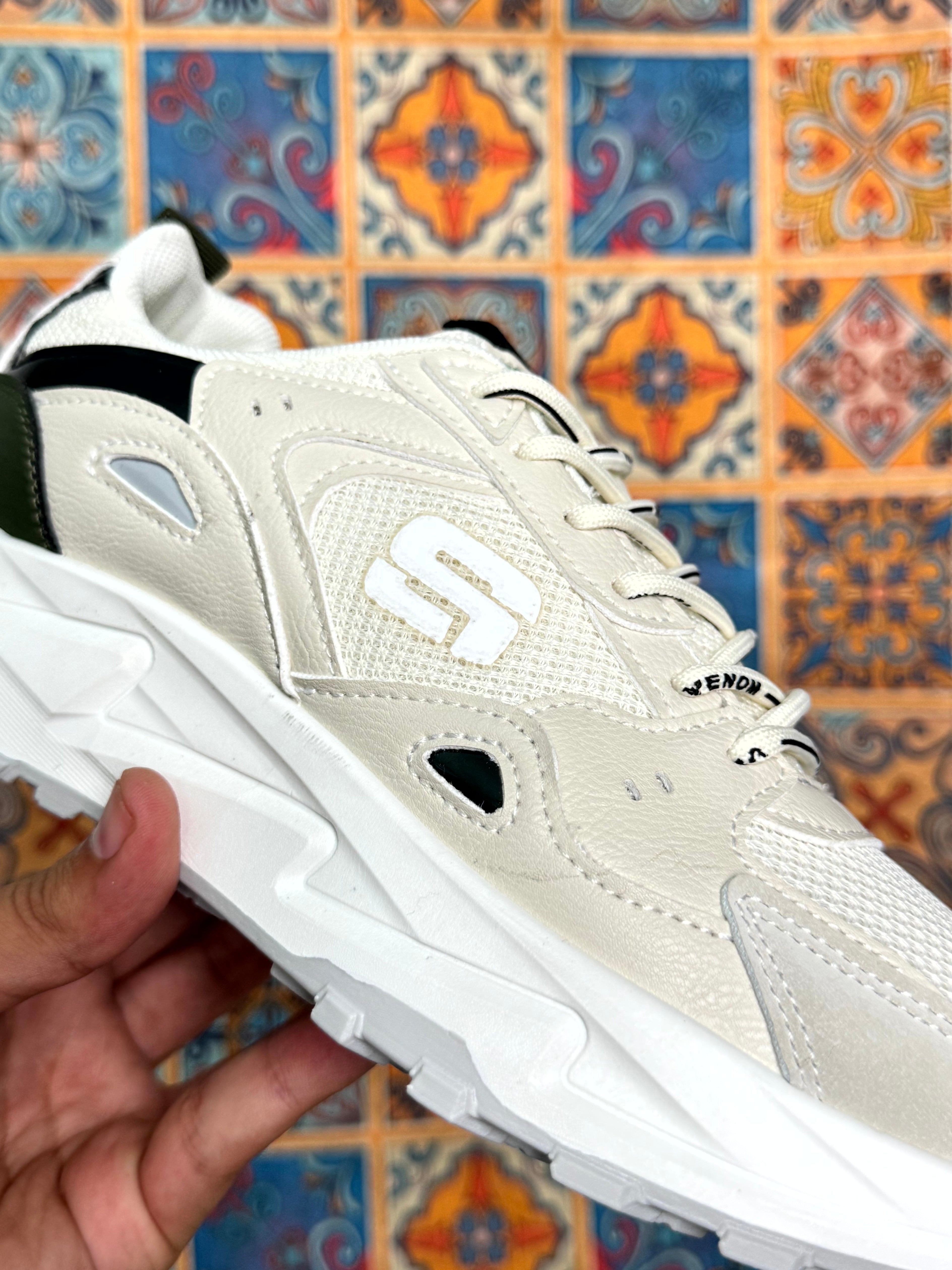 sketchers venom beige