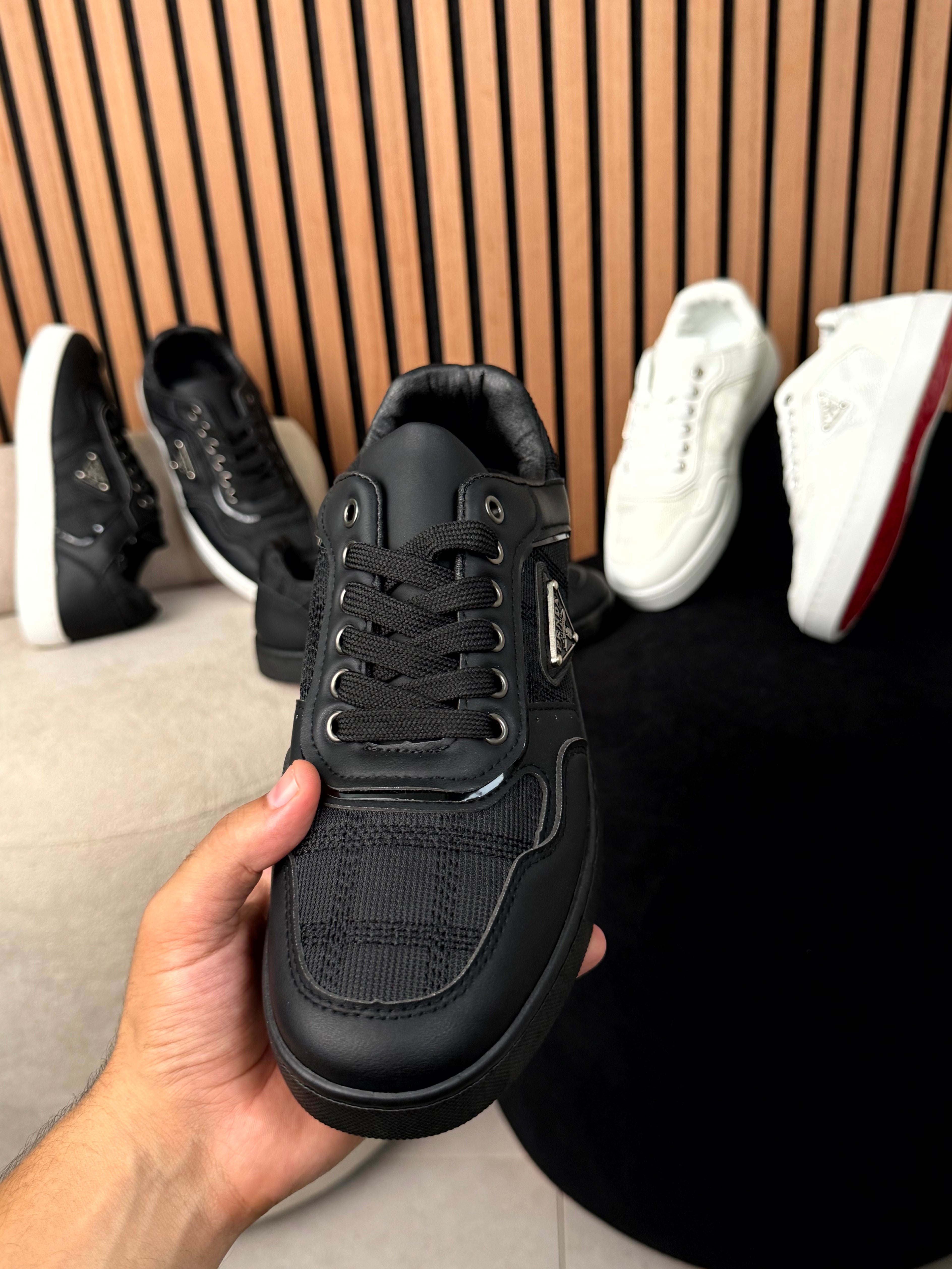 PRADA Critian Le boutin black black