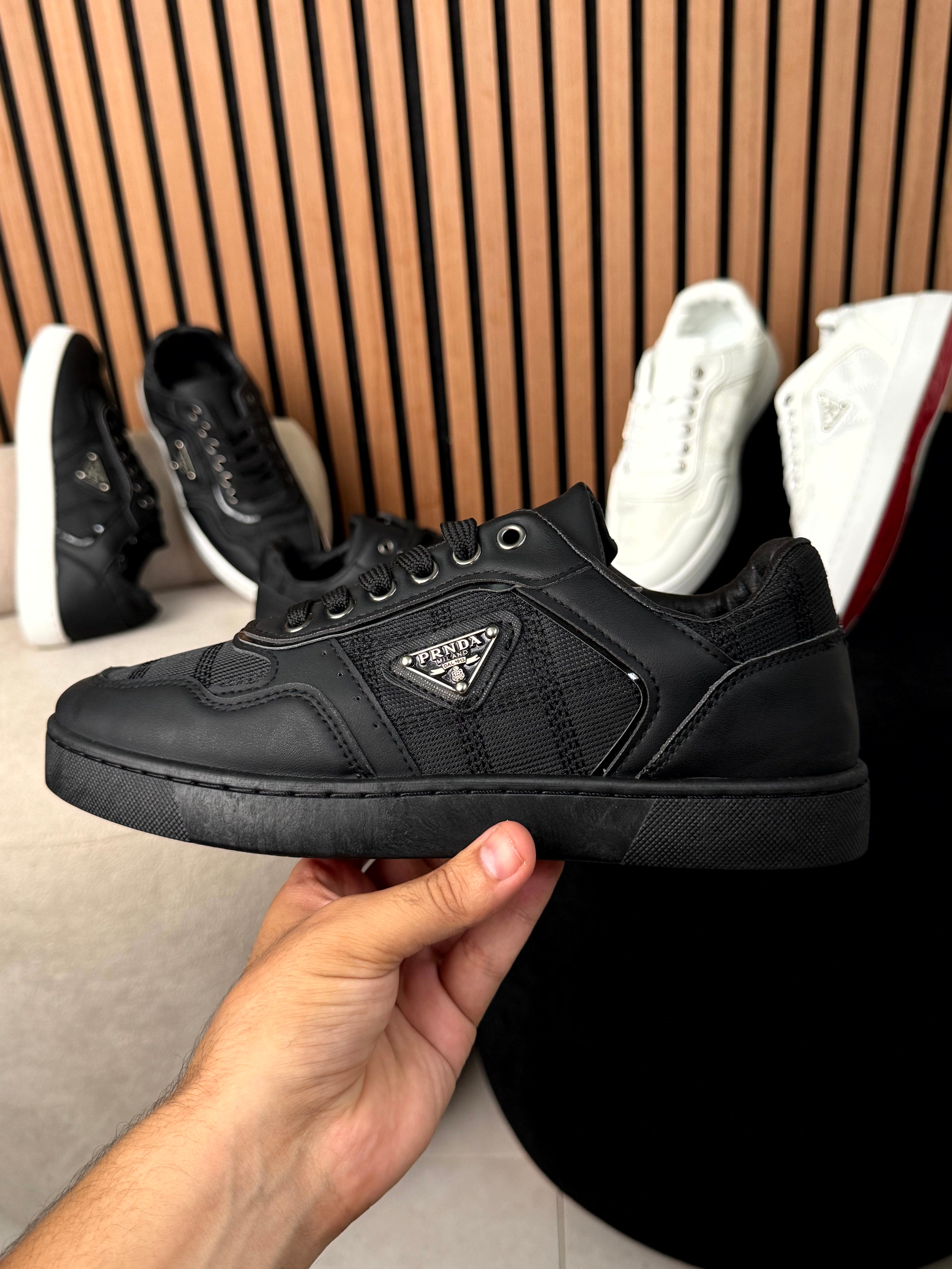 PRADA Critian Le boutin black black