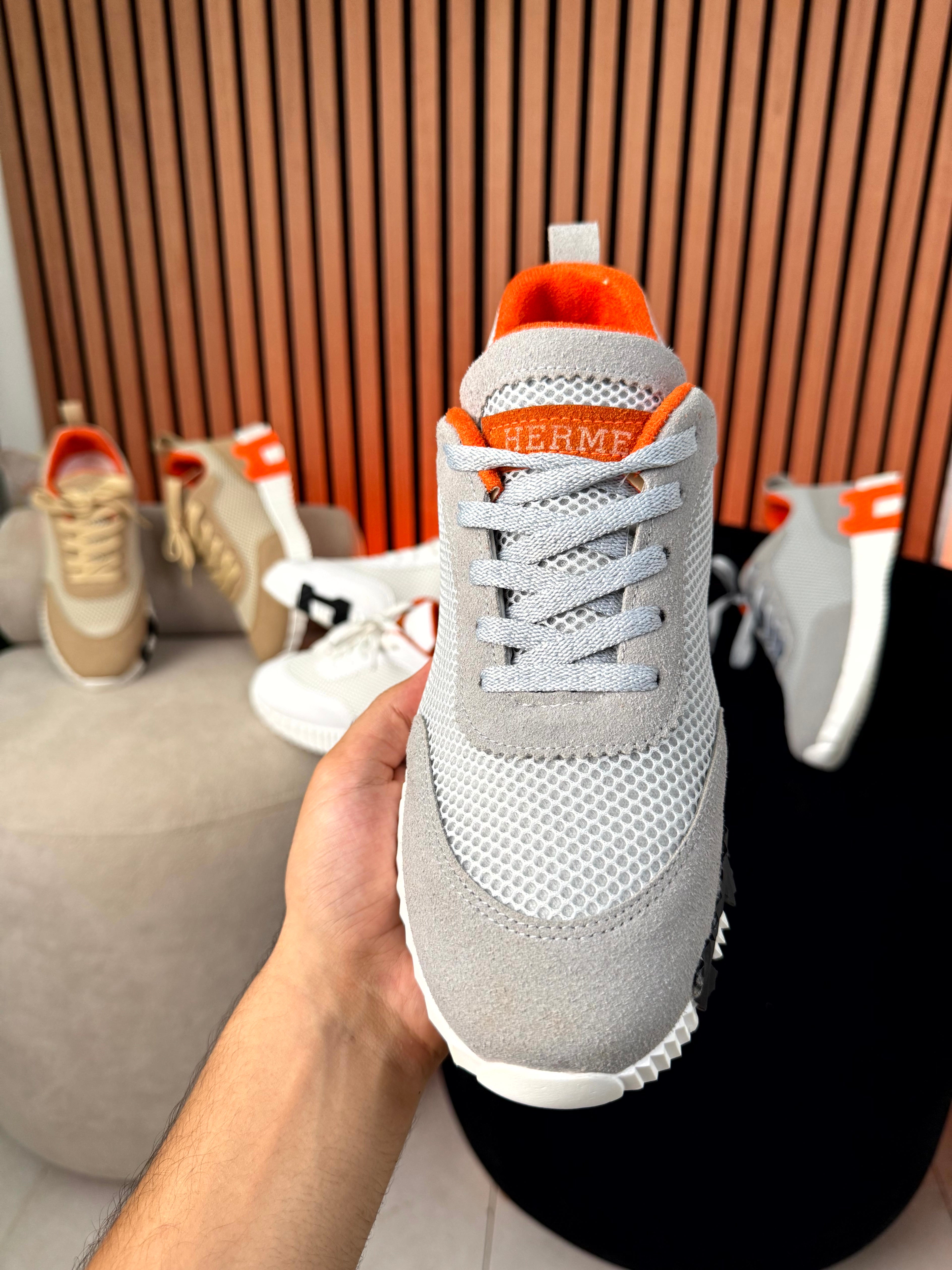 Hermes gris
