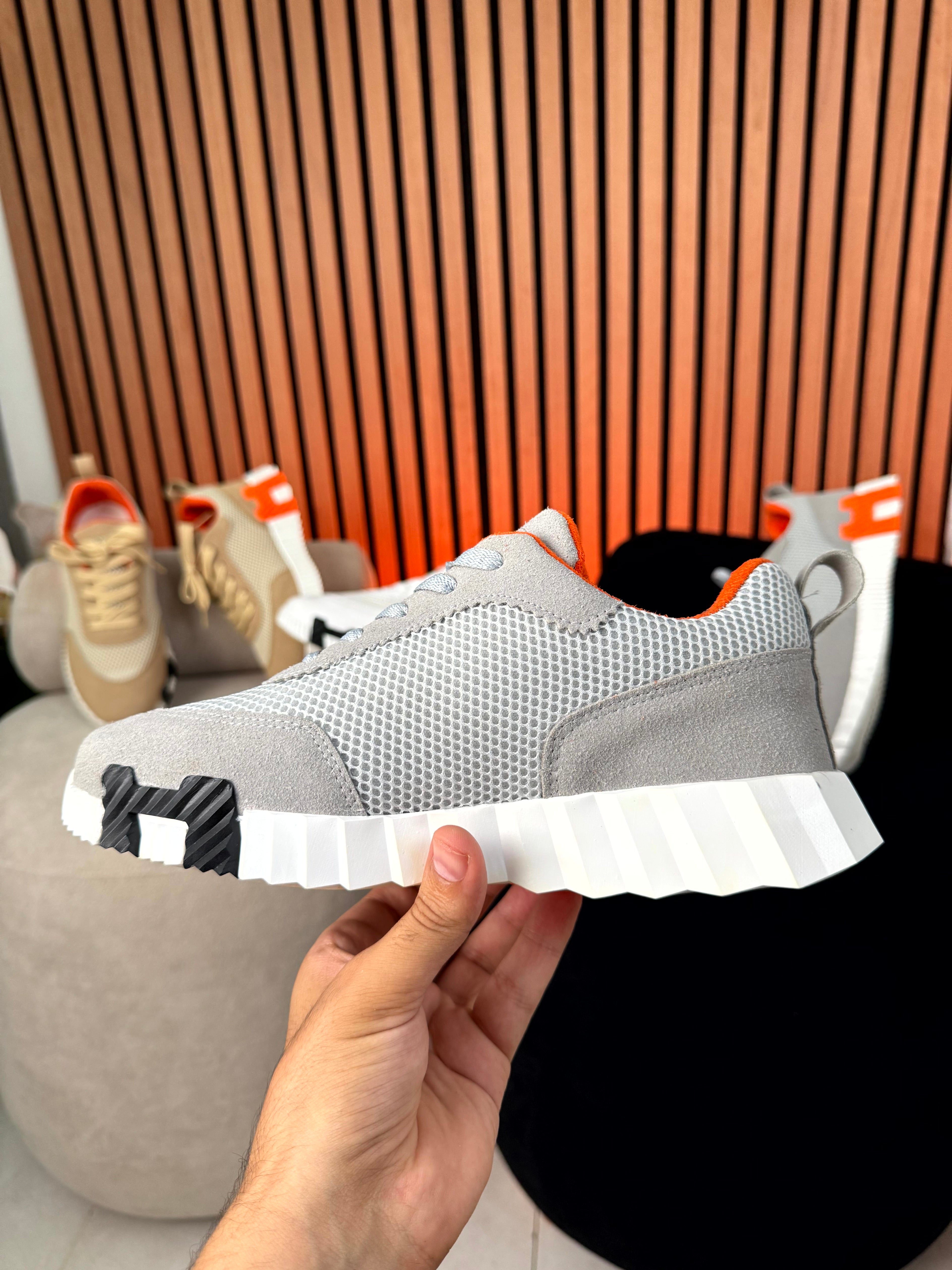 Hermes gris