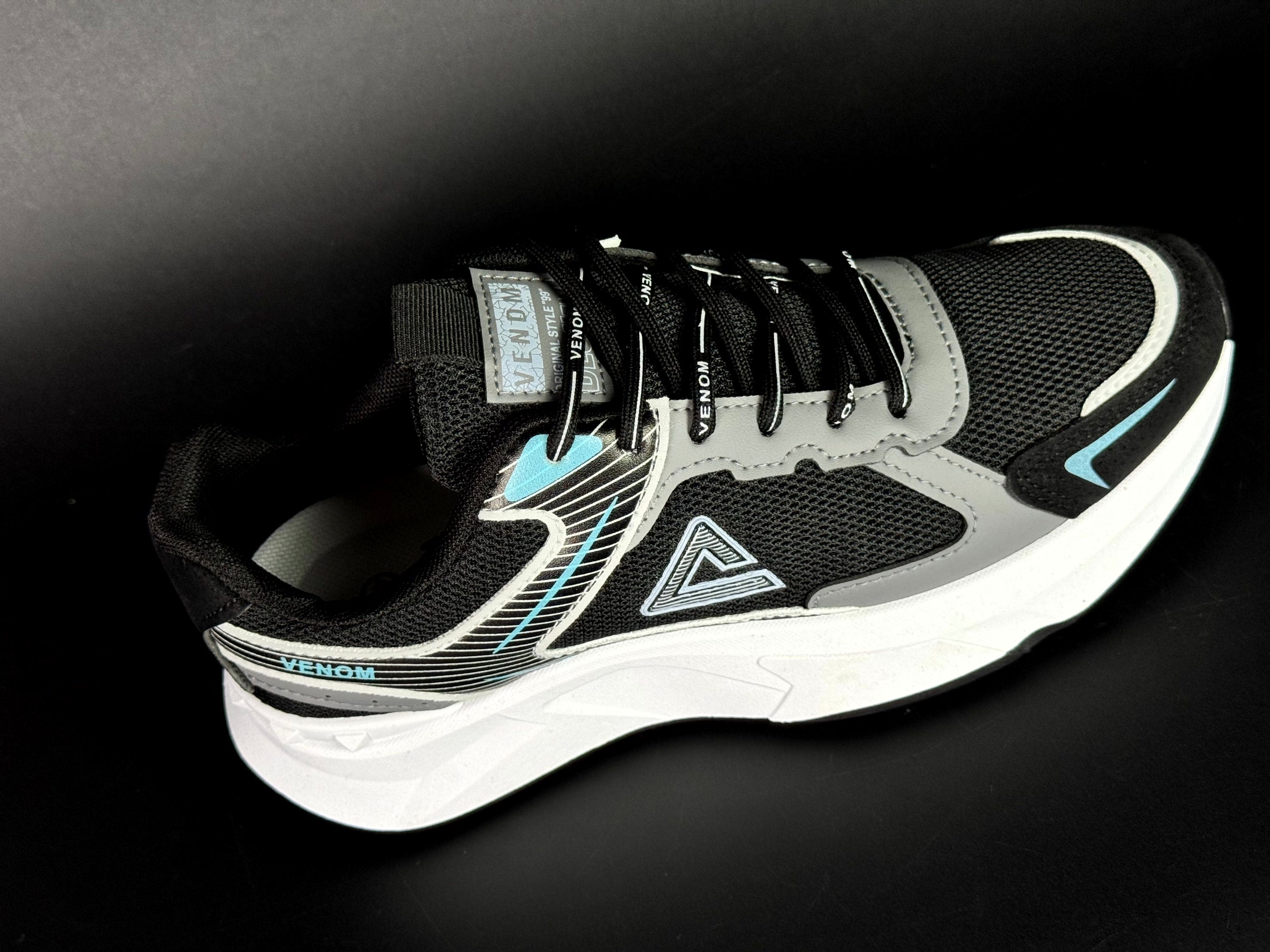 peak venom runner 1 black