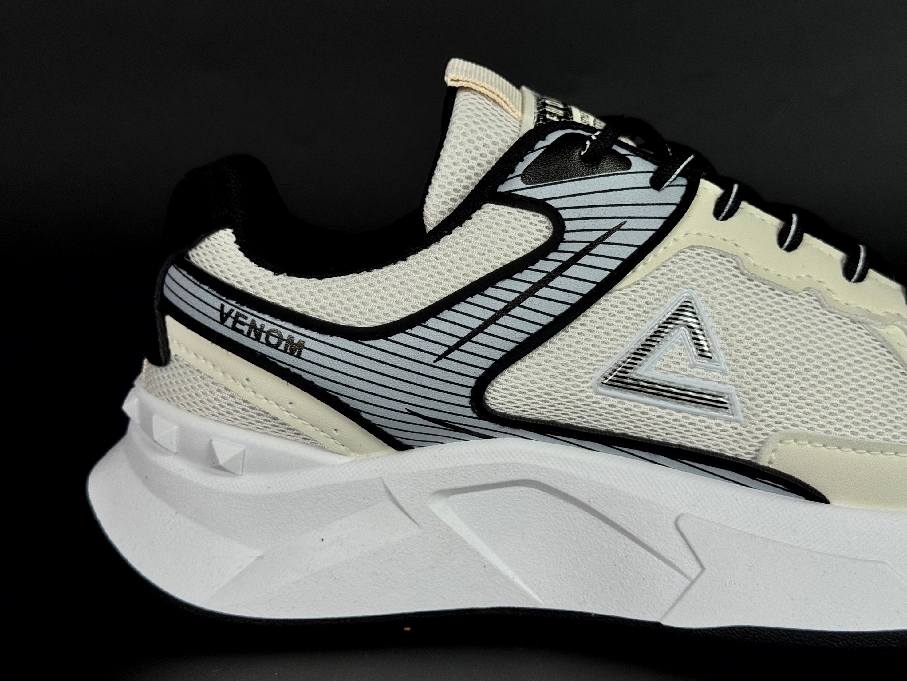 peak venom runner 1  beige