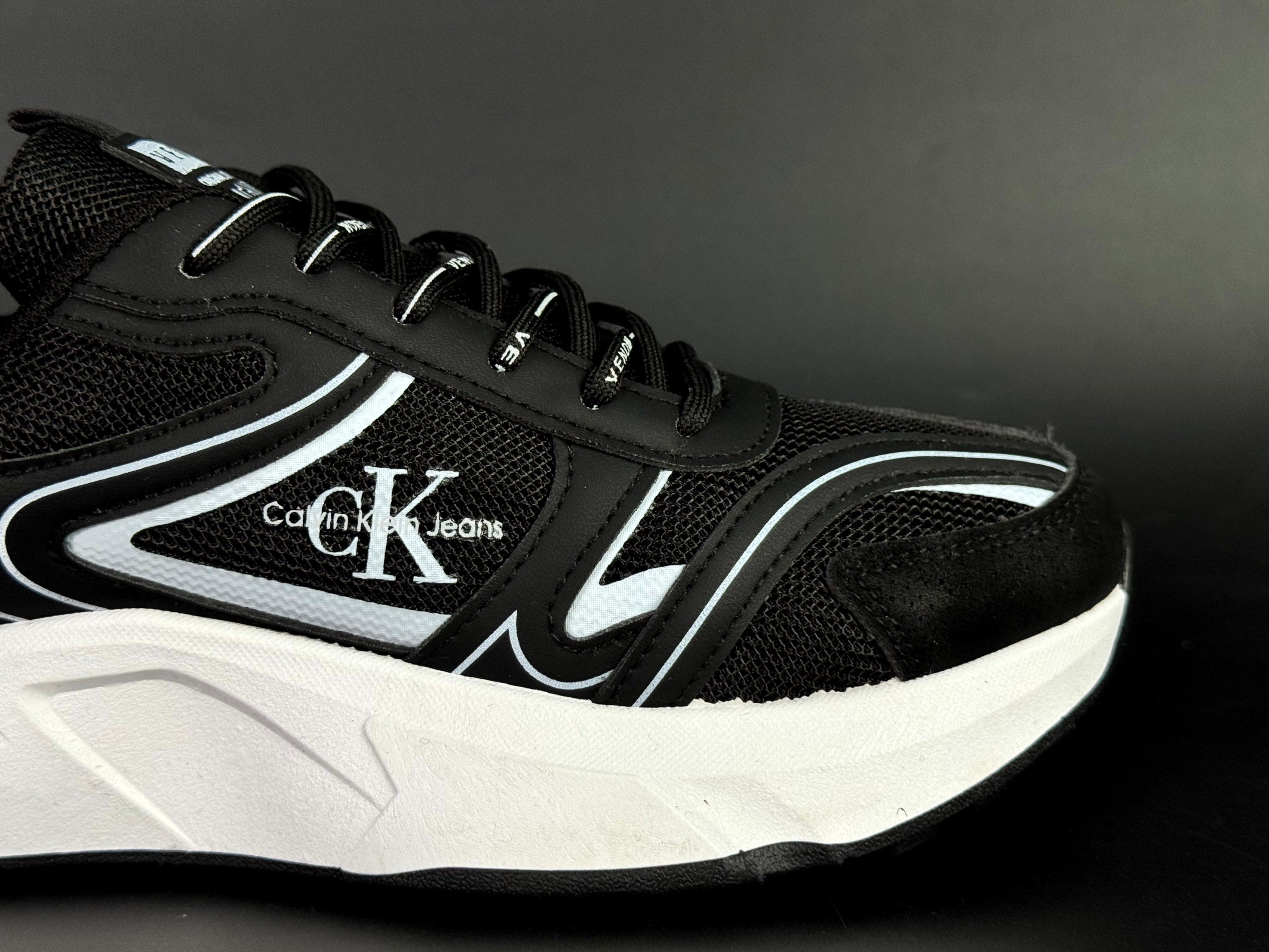 Calvin Klein venom noir