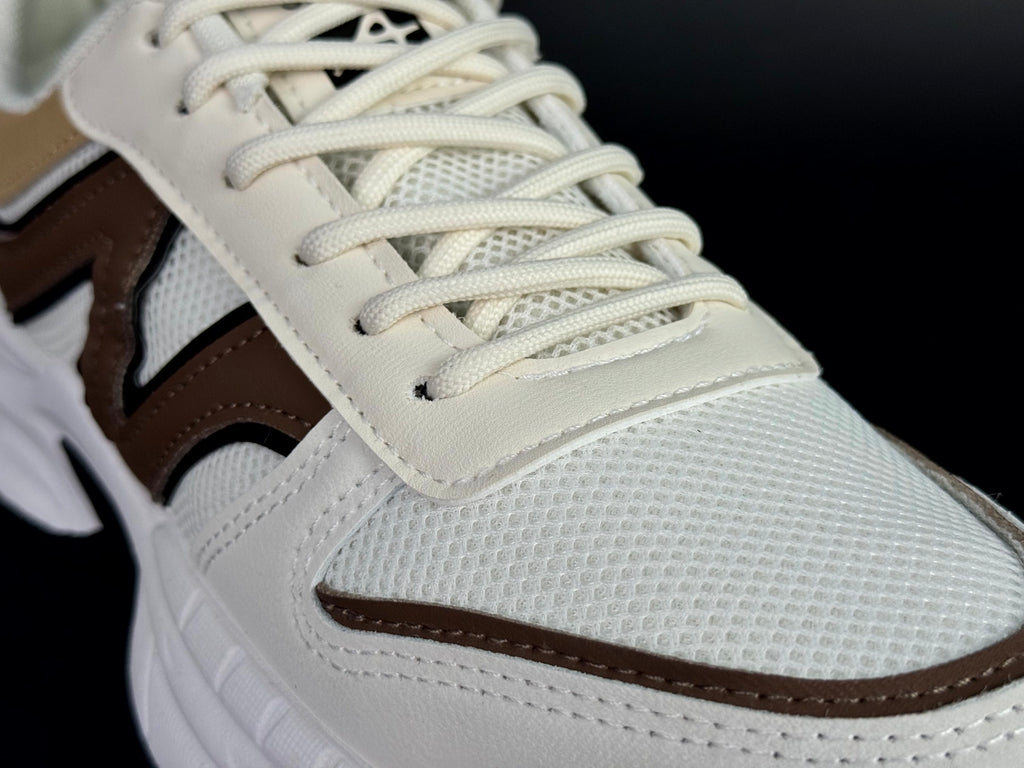 New Balance sport beige