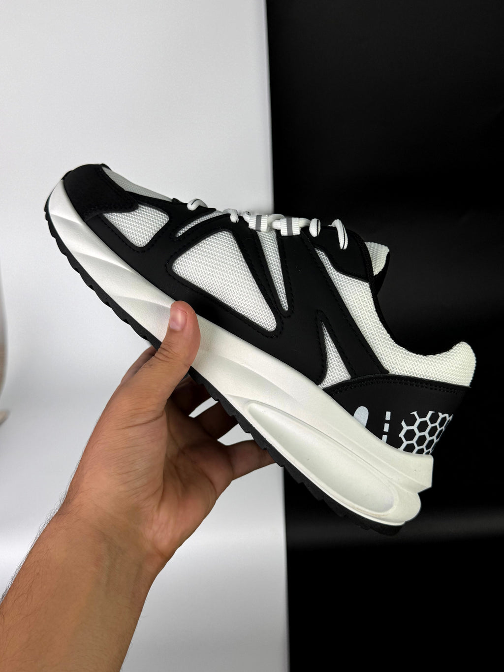 - asics gel venom blanche -