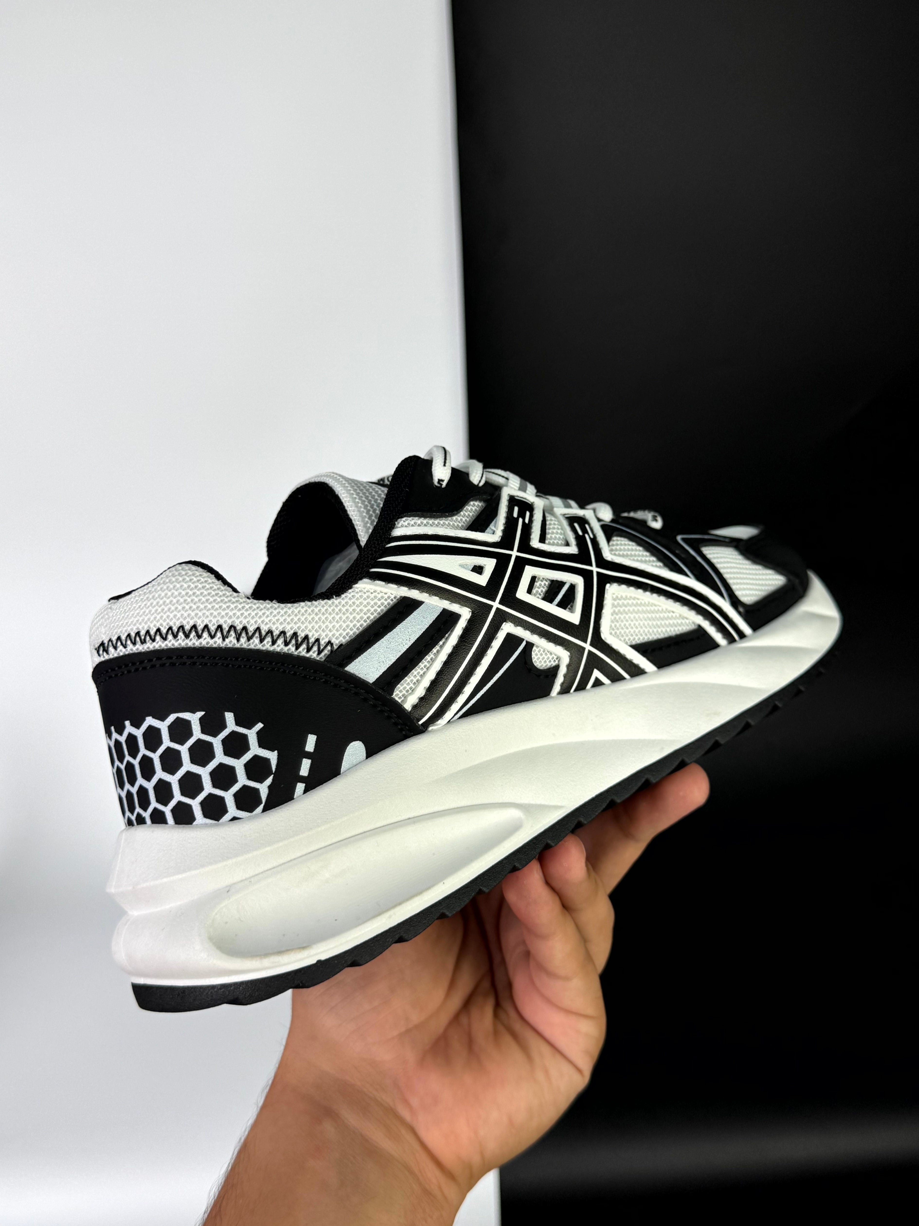 - asics gel venom blanche -