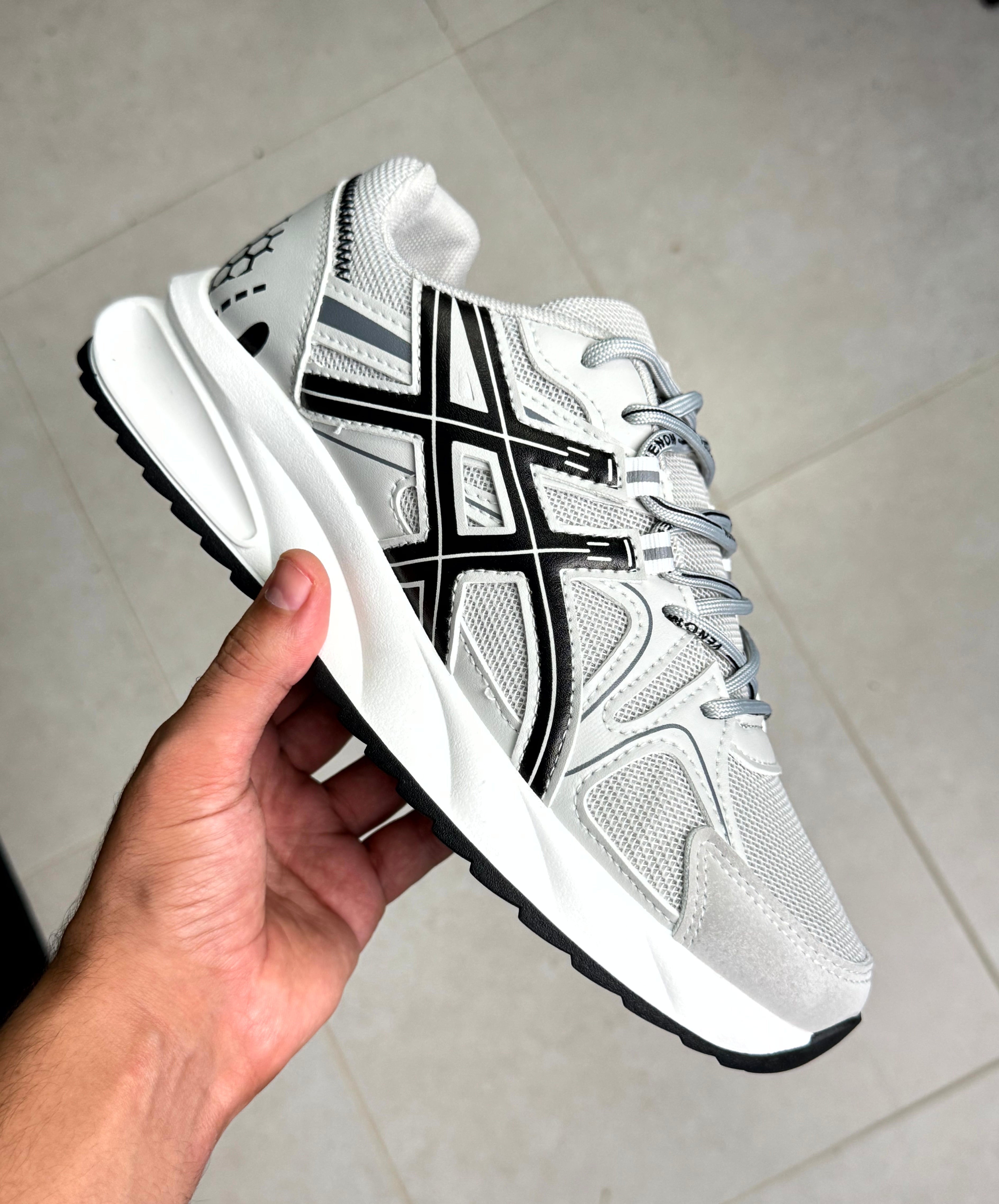 - asics gel venom grise -