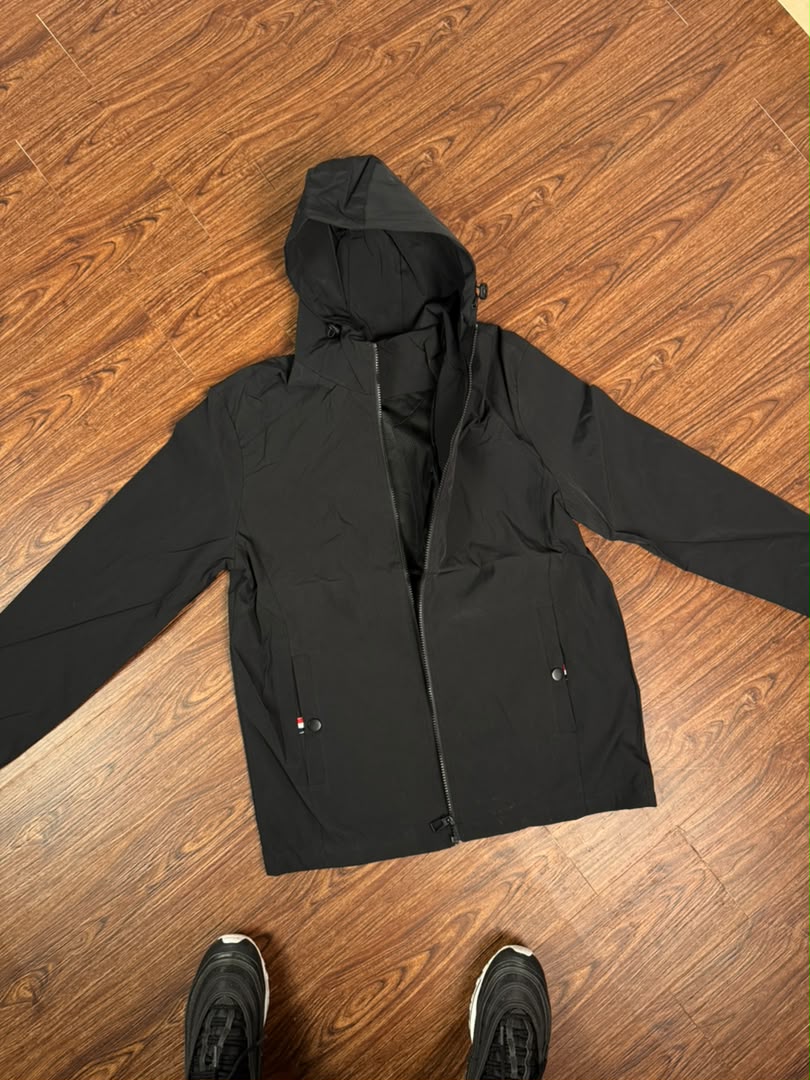 Casual outdoor black