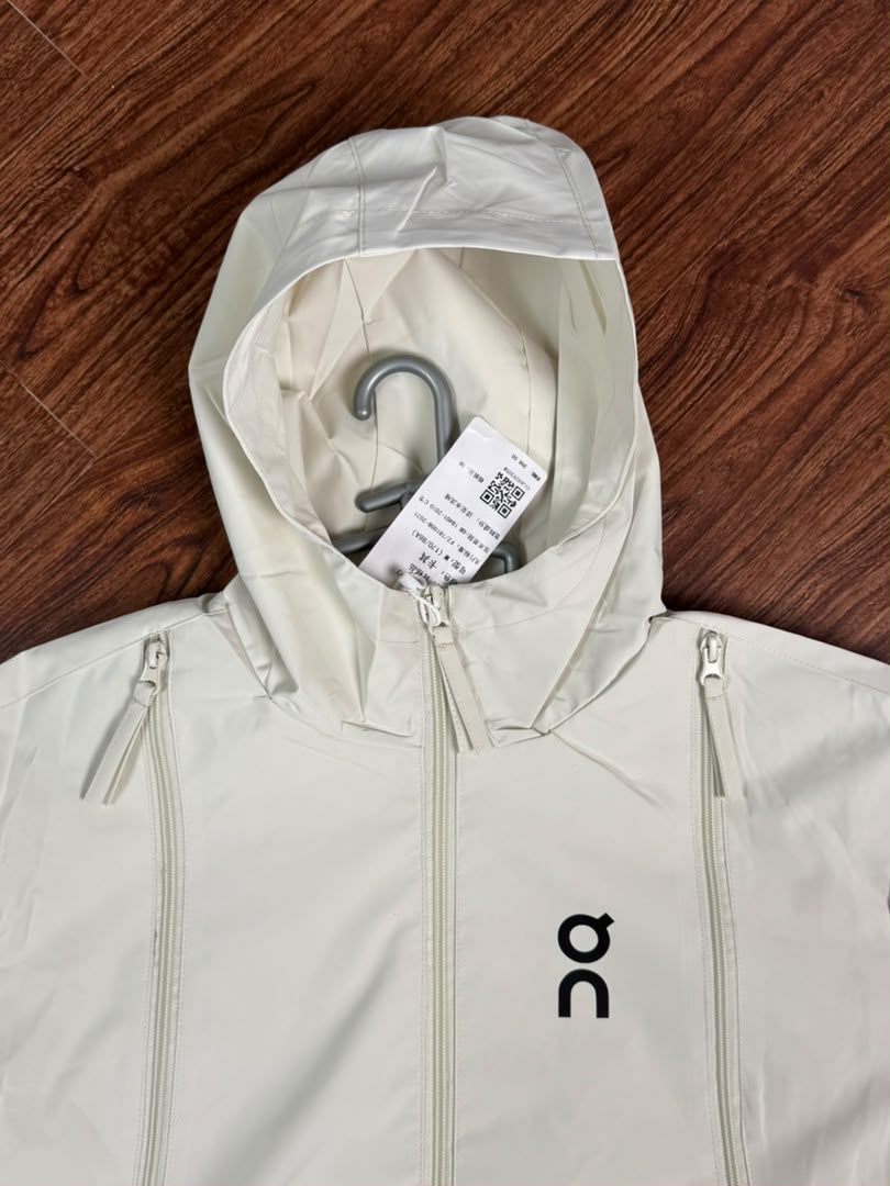 On Casual outdoor blanc casse