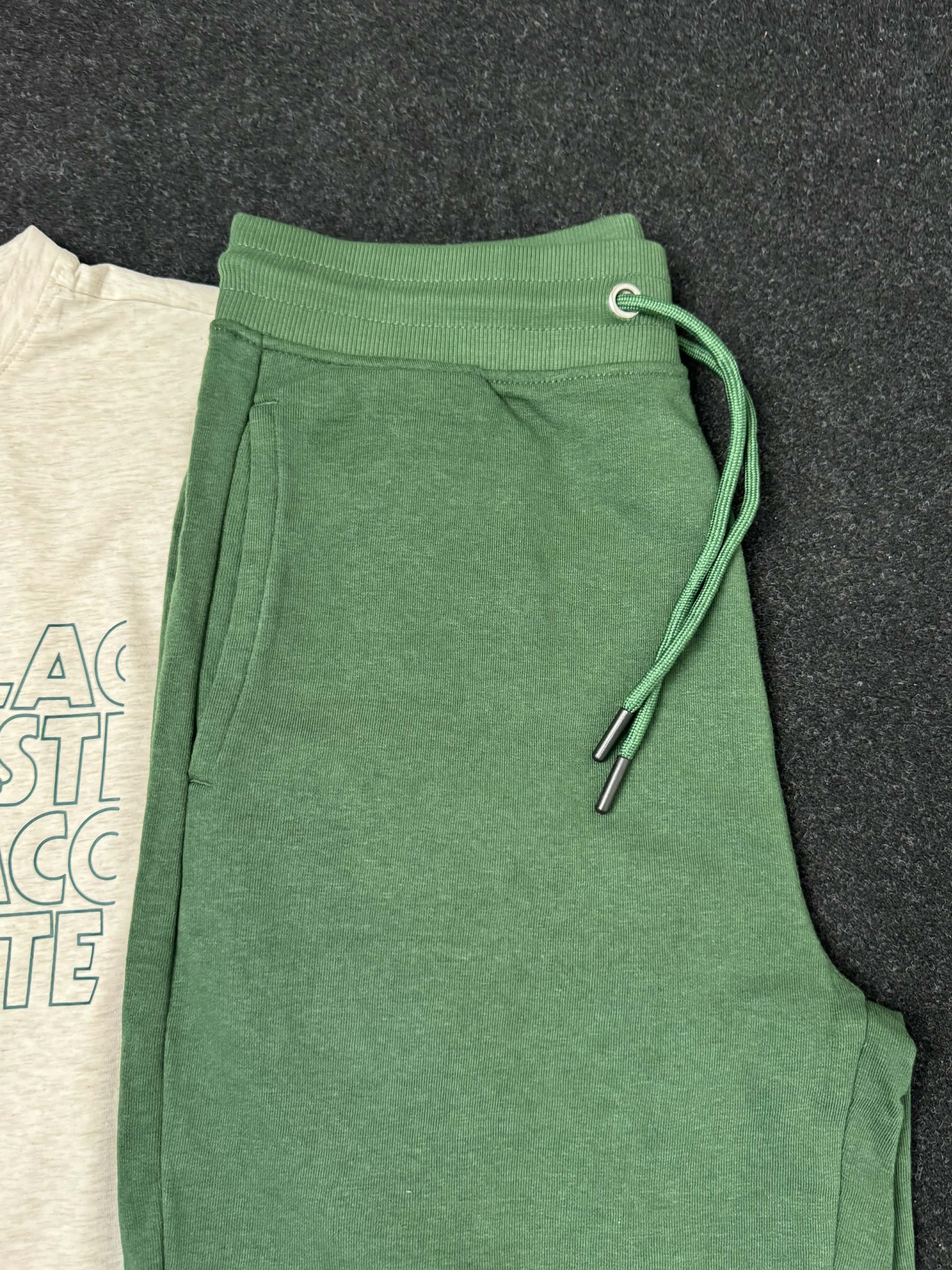 Lacoste ensemble beige