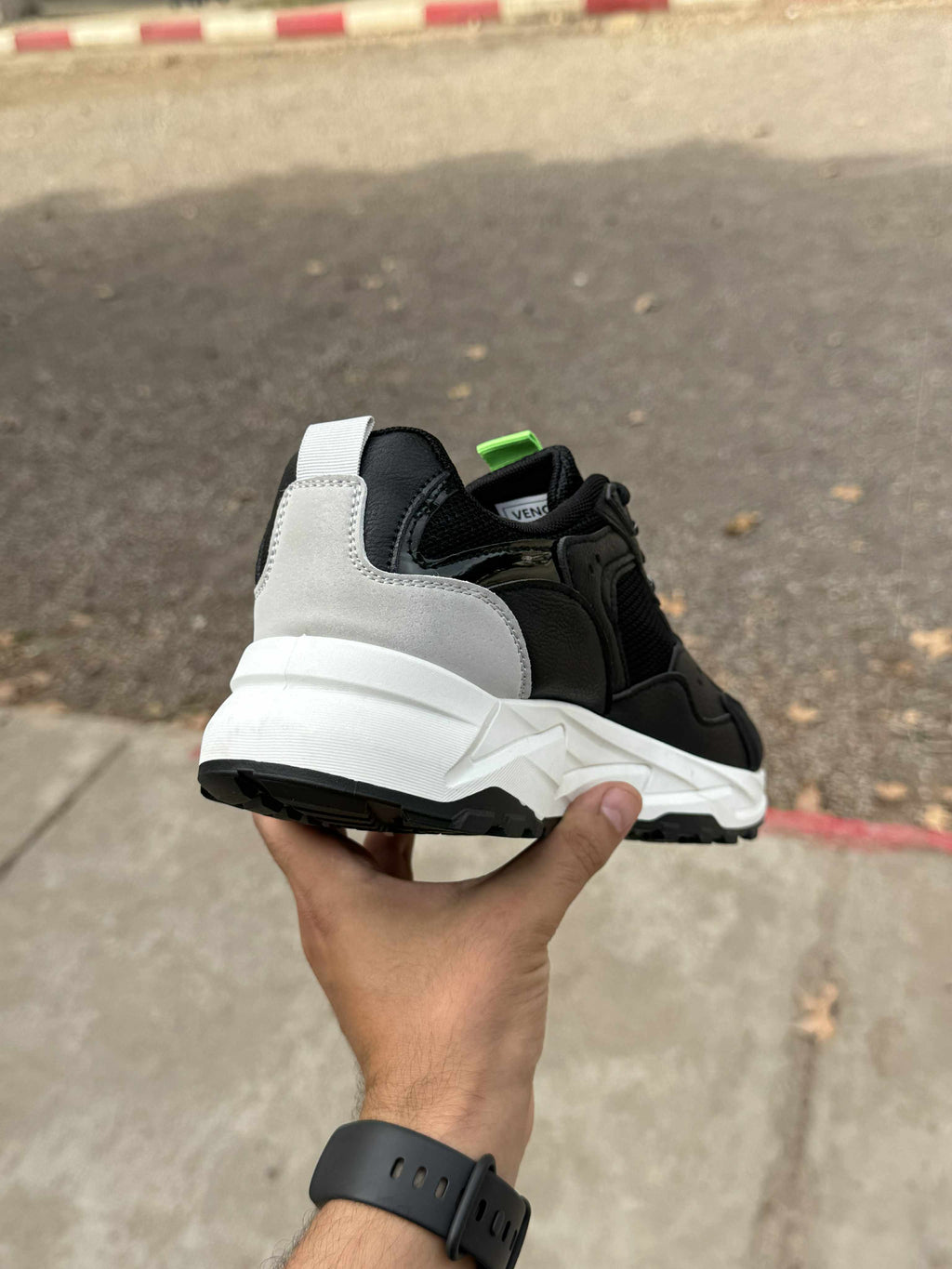 sketchers venom noir +